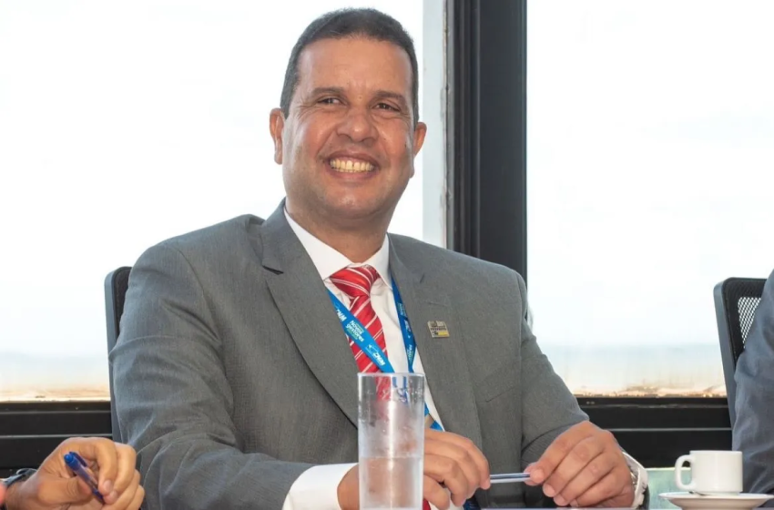 Prefeito de Saloá, Júnior de Rivaldo, Assume a Presidência do CODEAM em Solenidade com Grande Presença Política