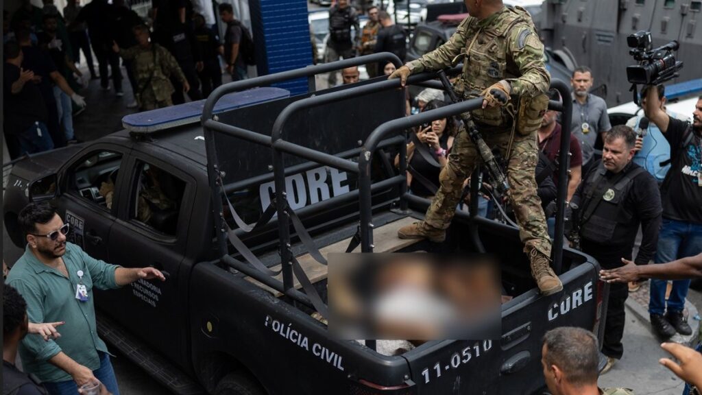 Megaoperação no Rio tem 60 mortos e 81 presos - Eduardo Anizelli / Folhapress