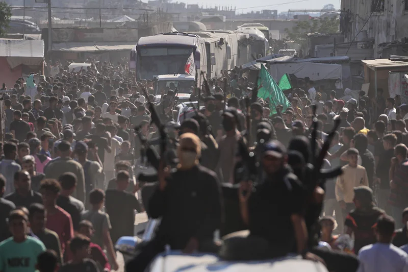 Prisioneiros liberados pelo Hamas - JEHAD ALSHRAFI/ASSOCIATED PRESS/ESTADÃO CONTEÚDO