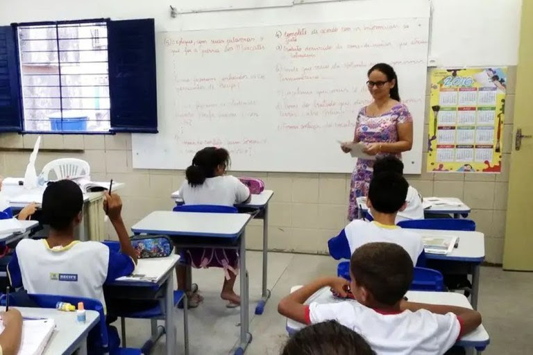 Em todo o país, 620 mil professores da educação básica vão deixar de pagar o Imposto de Renda. Foto: Sumaia Vilela/Agência Brasil
