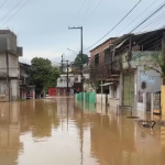 Bairro do Totó com alagamento, na Zona Oeste do Recife — Foto: Reprodução/TV Globo