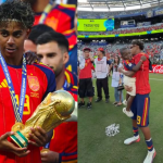 Lamine Yamal comemora o título de campeão da Copa do Mundo pela Espanha com a taça na mão e o irmãozinho Keyne no colo. Lindo de se ver - Fotos: CazéTV/Barcelona